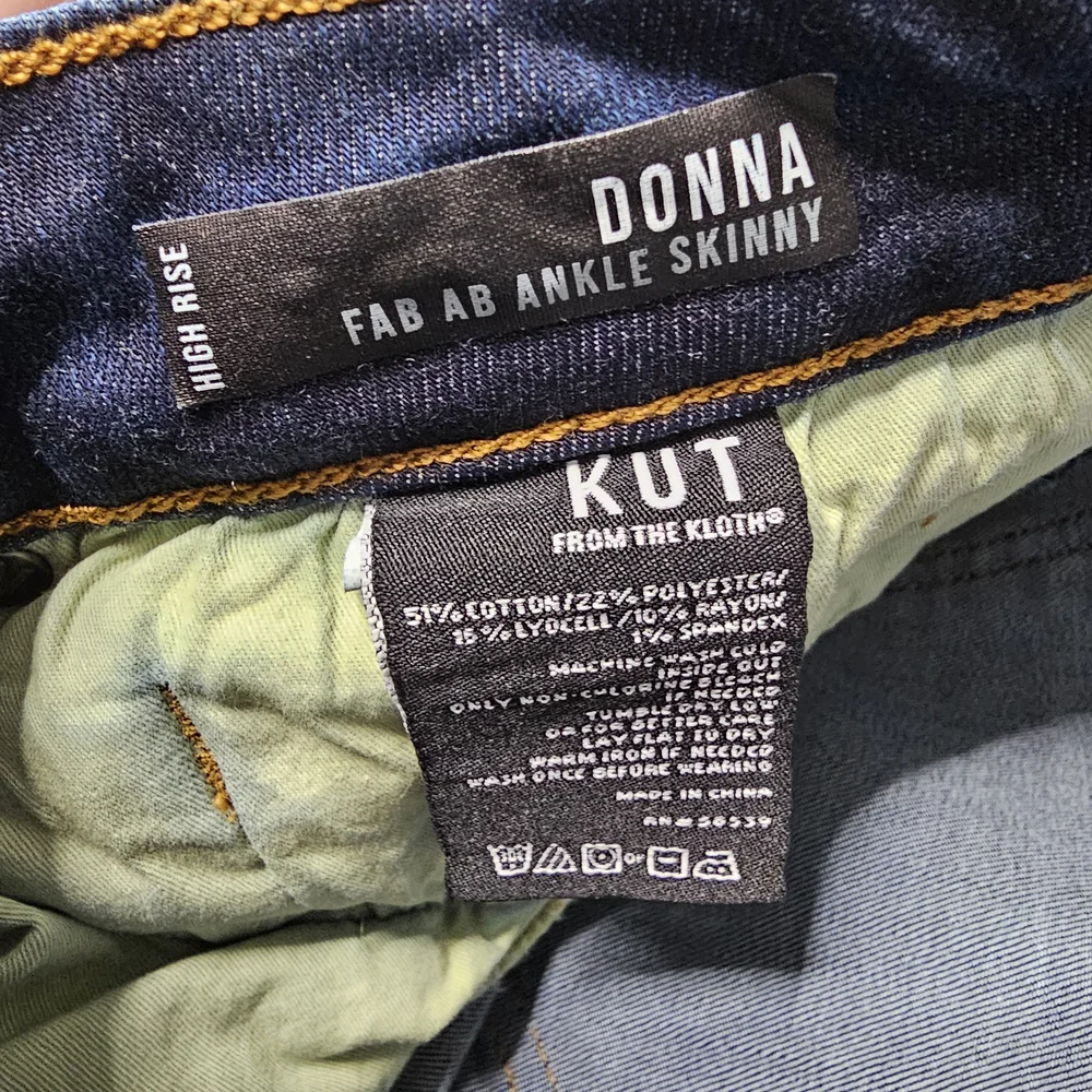 Kut‎ from the Kloth Women's Dark Blue Jeans Size 12 Pristine